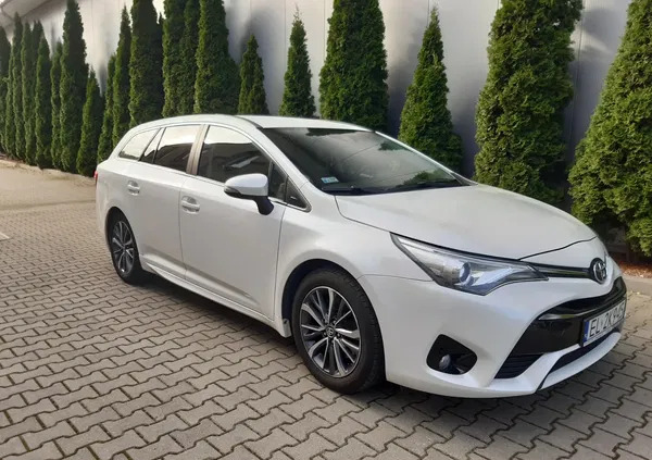 toyota łódź Toyota Avensis cena 49999 przebieg: 182000, rok produkcji 2015 z Łódź